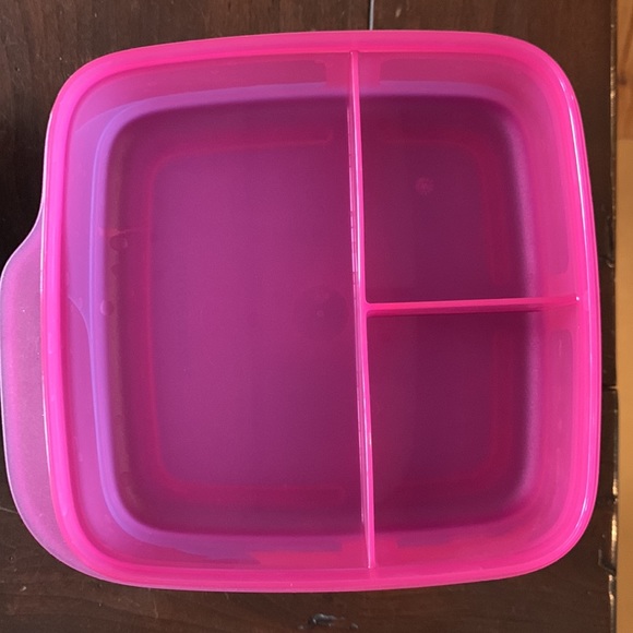 Tupperware set of five 3-section food storage containers. Perfect for meal prep. - Picture 5 of 7